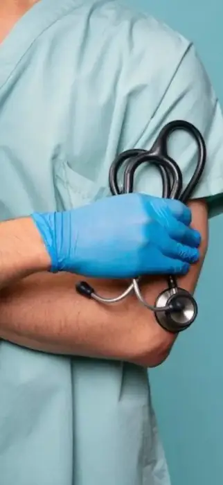 استخدام پزشک عمومی آقا مسلط به اقدامات زیبایی جهت مرکز درمانی معتبر در غرب تهران