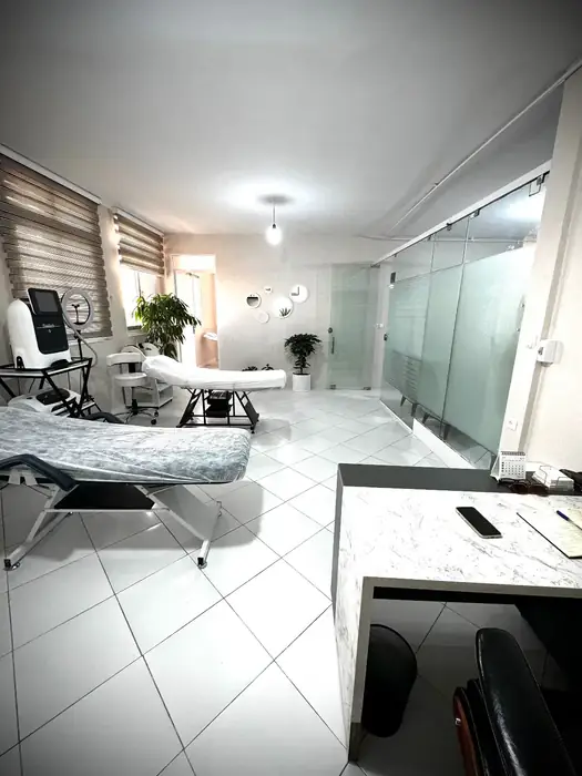 استخدام پزشک زیبایی به عنوان مسئول فنی کلینیک معتبر در کرج