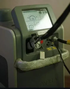 استخدام اپراتور لیزر کندلا جهت کلینیک در اصفهان