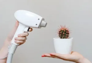 استخدام اپراتور لیزر و منشی جهت کلینیک زیبایی در رشت