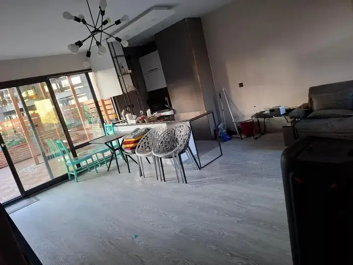 اجاره واحد 52متری از ساختمان پزشکان جهت مطب در حکمت تهران