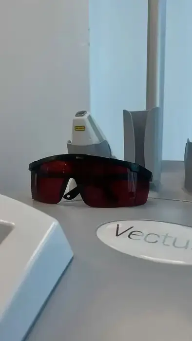 استخدام اپراتور لیزر دارای مدرک پیراپزشکی جهت کلینیک در قدوسی شرقی شیراز