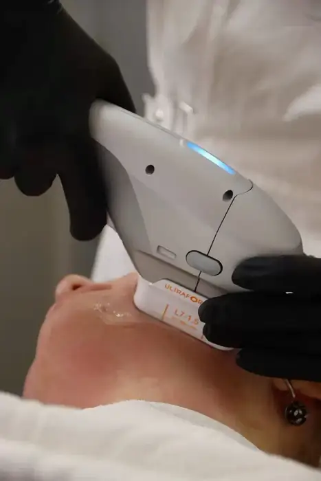 نیازمند پزشک عمومی مسلط به تزریقات زیبایی به عنوان مسئول فنی کلینیک در سقز استان کردستان