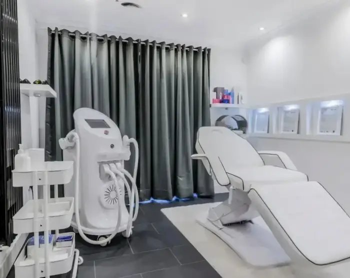 استخدام پزشک عمومی یا متخصص پوست و مو جهت کلینیک در بلوار نصر کرمان