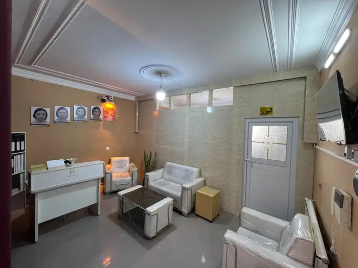 استخدام پزشک مسلط به تزریق فیلر و بوتاکس جهت کلینیک زیبایی در کرمان