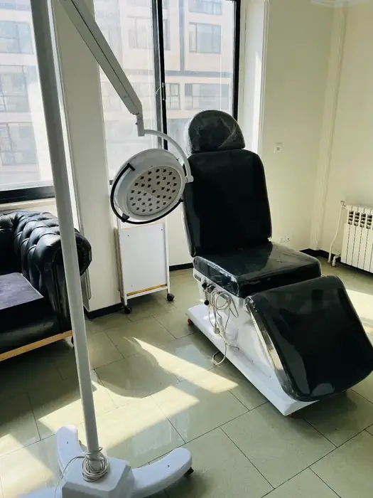 فروش تجهیزات نو کلینیک در بلوار کشاورز تهران