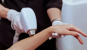 استخدام اپراتور لیزر جهت مرکز زیبایی در دولت آباد شهرری