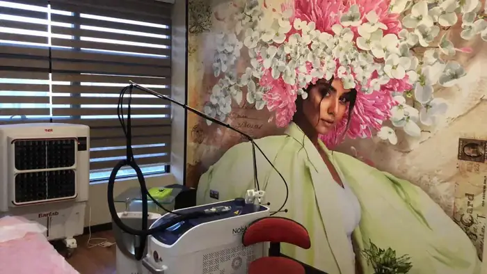 استخدام منشی جهت کلینیک پوست، مو و لیزر در صادقیه تهران