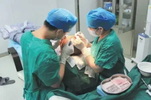 نیازمند تیم حرفه ای کاشت مو و ابرو جهت کلینیک پوست و زیبایی واقع در محدوده خیابان ارباب اصفهان