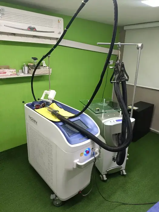 استخدام منشی و همچنین اپراتور لیزر جهت کلینیک معتبر در شهرک ولیعصر تهران