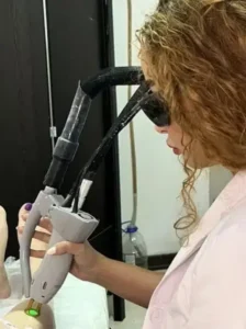 استخدام و آموزش اپراتور لیزر جهت کلینیک زیبایی در بروجن استان چهارمحال و بختیاری