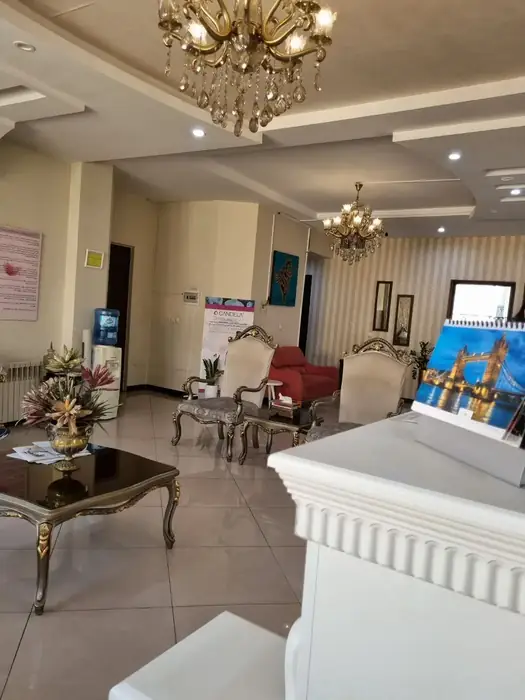 استخدام پزشک عمومی خانم دارای پروانه و مسلط به خدمات زیبایی جهت کلینیک معتبر در پونک تهران