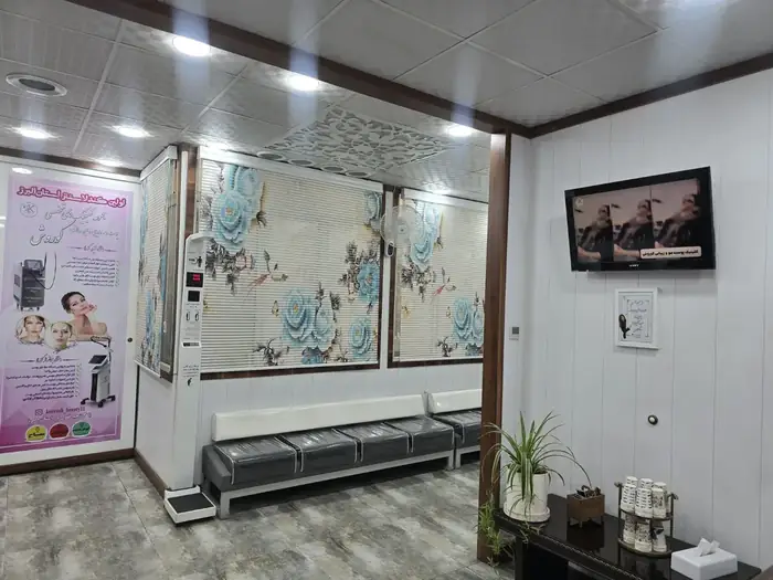 نیازمند نیروی پذیرش، اپراتور لیزر و فیشیال کار جهت کلینیک معتبر در مصباح کرج