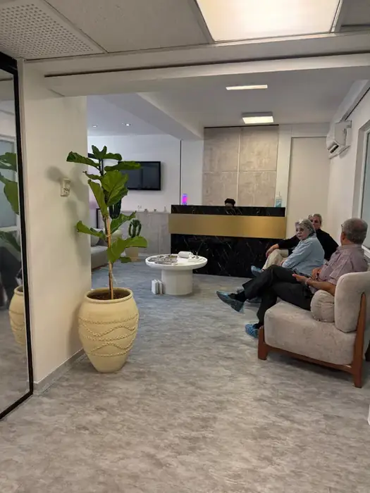 دعوت به همکاری از پزشک خانم مسلط به پروسیجر های زیبایی جهت مطب در امانیه تهران