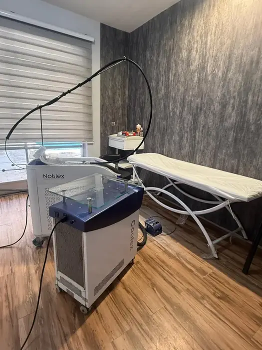 استخدام اپراتور لیزر جهت کلینیک در اصفهان