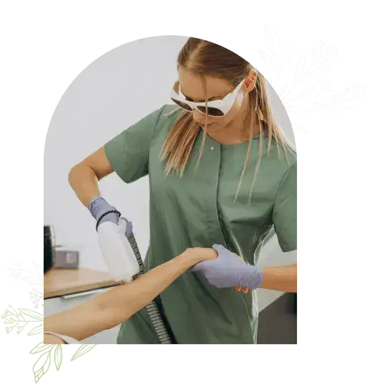 استخدام اپراتور لیزر خانم جهت کلینیک لیزر در بم استان کرمان