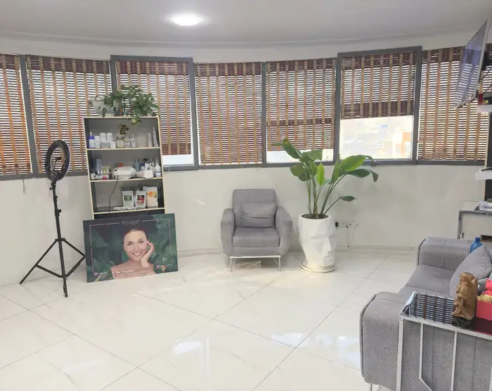 اجاره یک اتاق 15متری مجهز از مطب زیبایی در صادقیه تهران