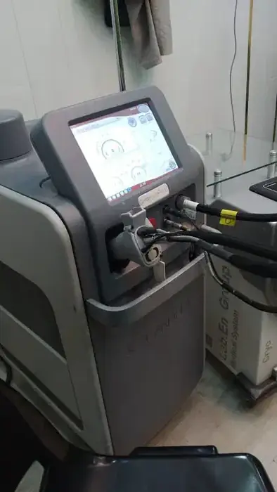 استخدام اپراتور لیزر کندلا جهت کلینیک در سعادت‌آباد اصفهان