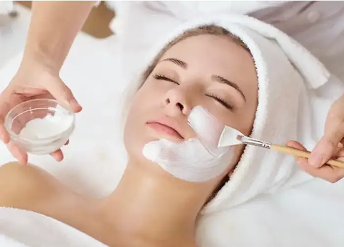 استخدام فیشیال کار جهت کلینیک زیبایی در صادقیه تهران