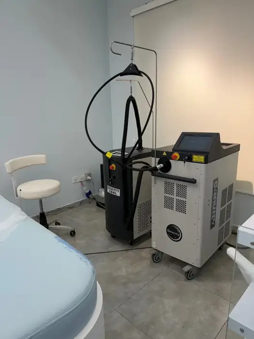 استخدام اپراتور لیزر خانم جهت کلینیک معتبر در آمل