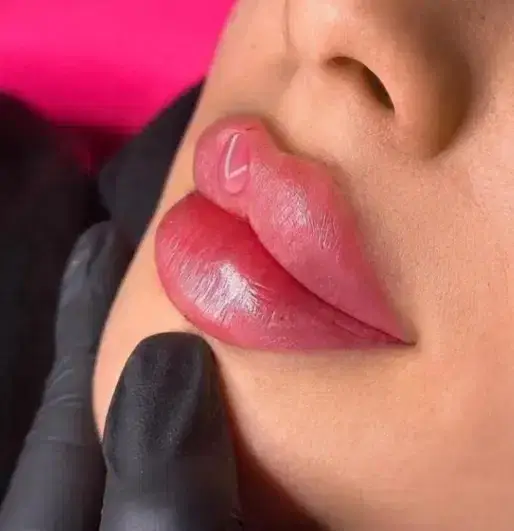 آموزش ژل و بوتاکس به همراه استخدام در بوشهر