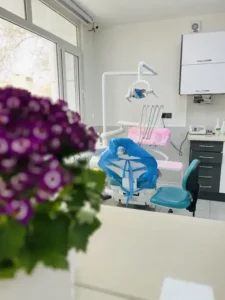 استخدام منشی و دستیار دندانپزشک جهت مطب مجهز در ورامین استان تهران