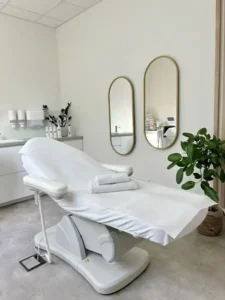 استخدام اپراتور لیزر و فیشیال کار جهت درمانگاه معتبر واقع در کیانپارس اهواز