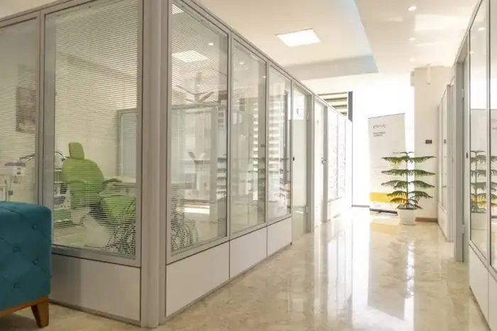 استخدام دستیار یا منشی خانم برای پزشک متخصص پوست و مو در زعفرانیه تهران