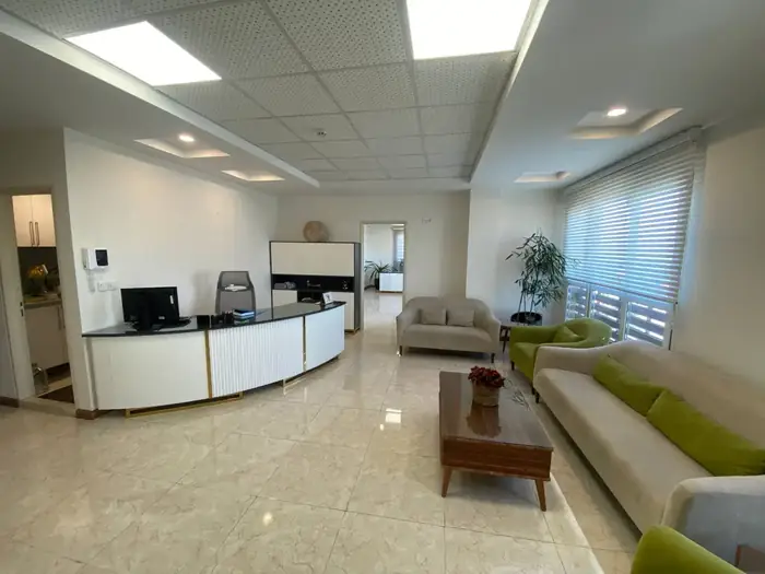 اجاره واحد 118متری از ساختمان پزشکان در زنجان