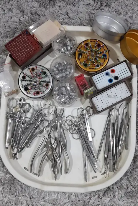 فروش تعدادی لوازم و تجهیزات دندانپزشکی در تهران