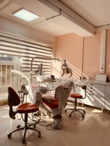 استخدام مسئول پذیرش دندانپزشکی جهت کلینیک معتبر در سجادشهر مشهد