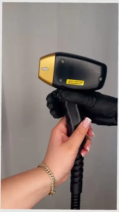 استخدام اپراتور لیزر آقا جهت مرکز پزشکی زیبایی معتبر در معالی‌آباد شیراز