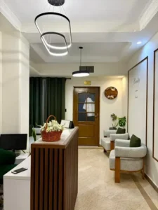 استخدام منشی و ادمین تولید محتوا جهت کلینیک زیبایی در هروی تهران