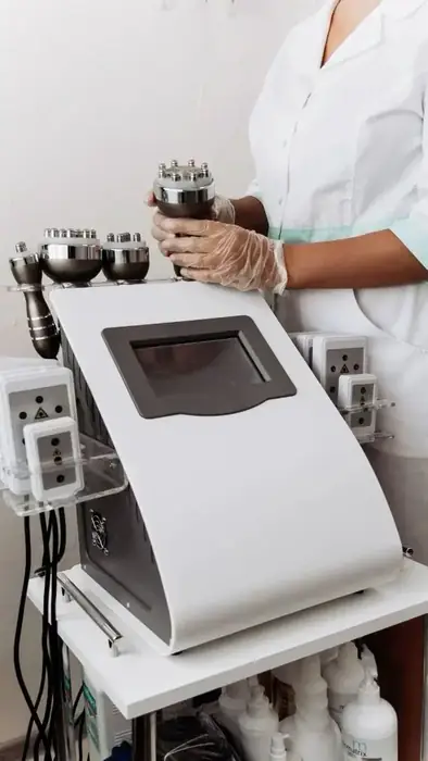 استخدام منشی، اپراتور لیزر، ادمین و بازاریاب جهت کلینیک مجهز در خیابان ارباب اصفهان