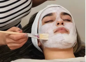 بیوتی تراپیست هستم جویای کار در یک کلینیک معتبر و یا مطب دکتر زیبایی در کرج