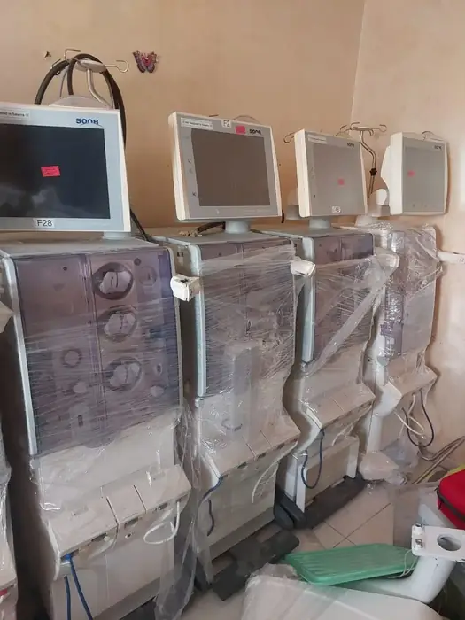 فروش 13عدد دستگاه دیالیز برند فرزنیوس در تهران