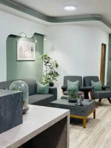 استخدام تکنسین کاشت مو و ابرو جهت کلینیک زیبایی معتبر در کرمان