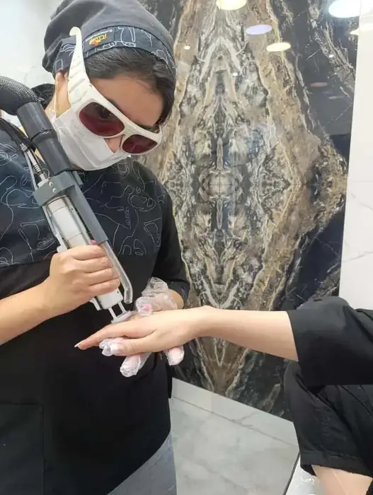 استخدام اپراتور لیزر جهت کلینیک در اصفهان