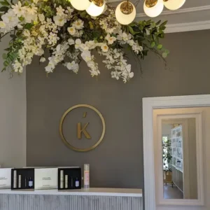 نیازمند بیماریاب جهت کلینیک زیبایی در سعادت‌آباد تهران