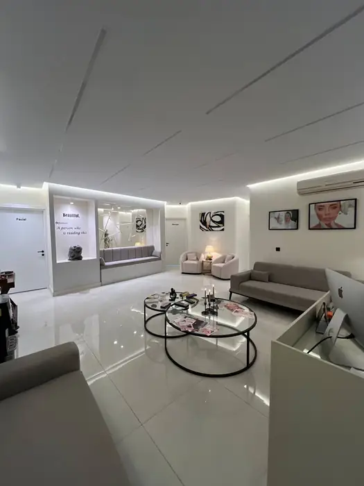 استخدام پزشک متخصص زنان و زایمان جهت کلینیک زیبایی در ولنجک تهران