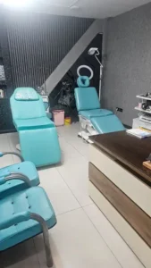 استخدام پزشک عمومی دارای پروانه و مسلط به امور زیبایی جهت کلینیک در شهرری تهران