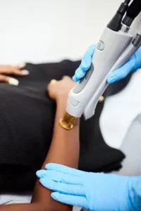 دوره آموزشی اپراتوری لیزر از صفر تا ورود به بازار کار در اصفهان