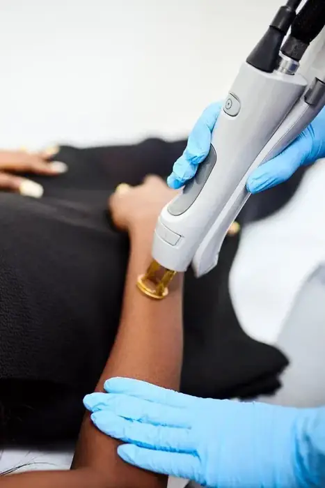 دوره آموزشی اپراتوری لیزر از صفر تا ورود به بازار کار در اصفهان