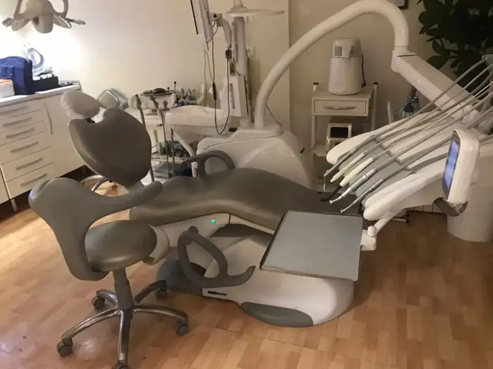 فروش یونیت ویتالی دندانپزشکی به همراه سایر تجهیزات پزشکی در سعادت‌آباد تهران