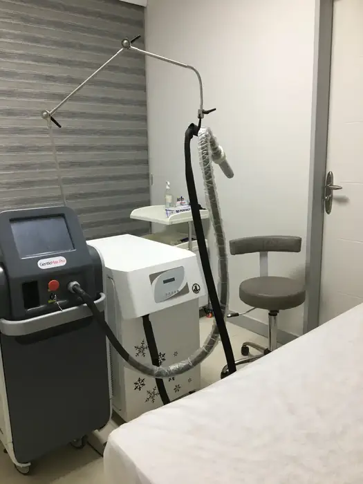 استخدام اپراتور لیزر خانم جهت کلینیک زیبایی معتبر در محدوده سرسبز تهران