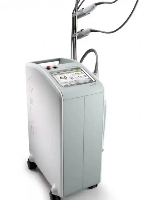 استخدام اپراتور لیزر جهت کلینیک پوست و مو در سعادت‌آباد تهران