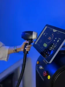 استخدام اپراتور لیزر جهت مطب زیبایی واقع در خیابان امیری در آبادان