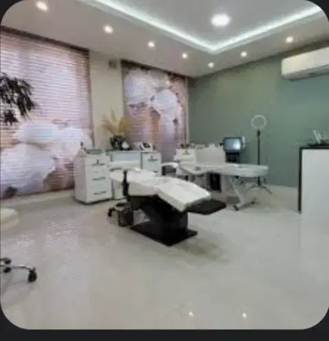 استخدام منشی و اپراتور لیزر جهت کلینیک آمیتیس در نیشابور استان خراسان