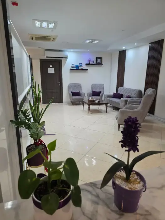 استخدام منشی و دستیار جهت کلینیک فیزیوتراپی در ونک تهران