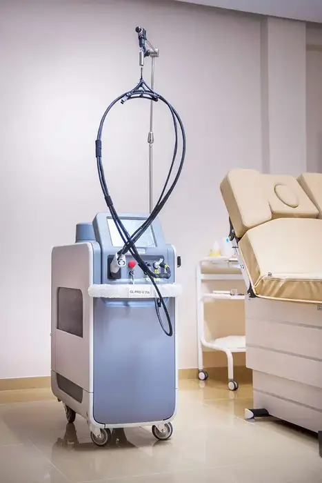 استخدام اپراتور لیزر الکساندرایت جهت کلینیک زیبایی باسابقه در تهران